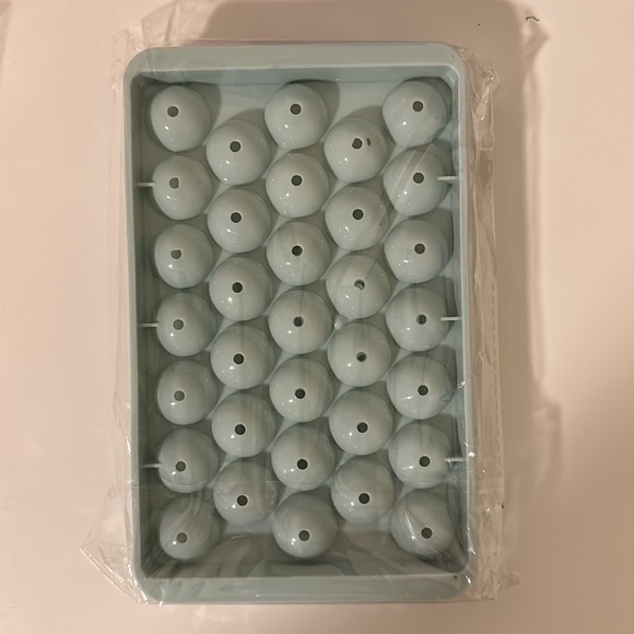 *SOLD* Ice Tray - Multi-grid Pink/Blue Ice Sphere Mold - Picture 4 of 5